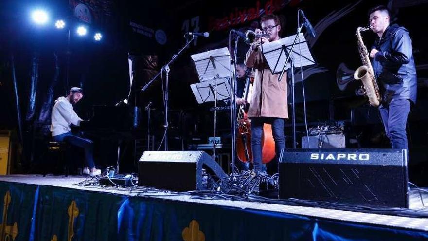 &quot;Adam Jarzmik Quinteto&quot;, ayer, en Bueño.