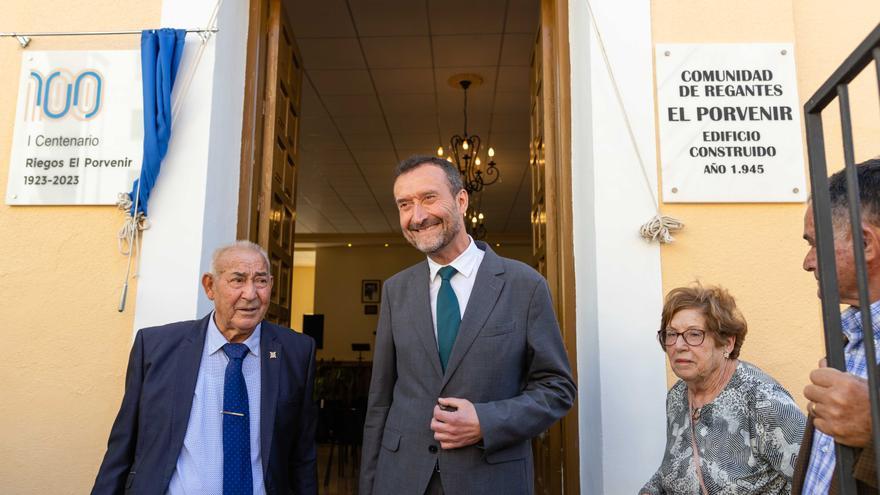 El alcalde de Elche anuncia la concesión de la medalla de plata   del Bimil.lenari a Riegos El Porvenir