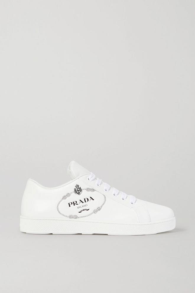 Zapatillas deportivas blancas en piel, de Prada