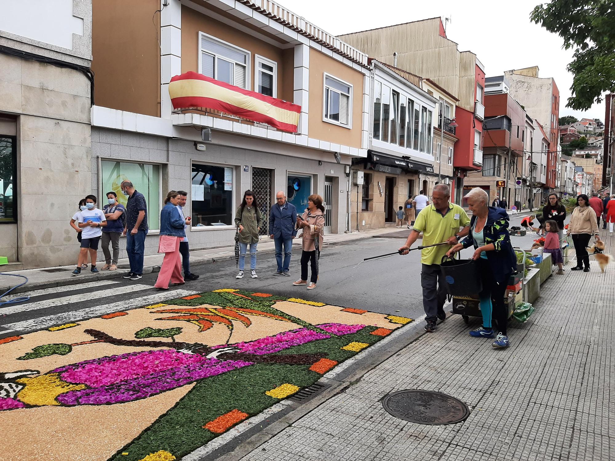 La fiesta de las alfombras florales y del Corpus en Bueu (I)
