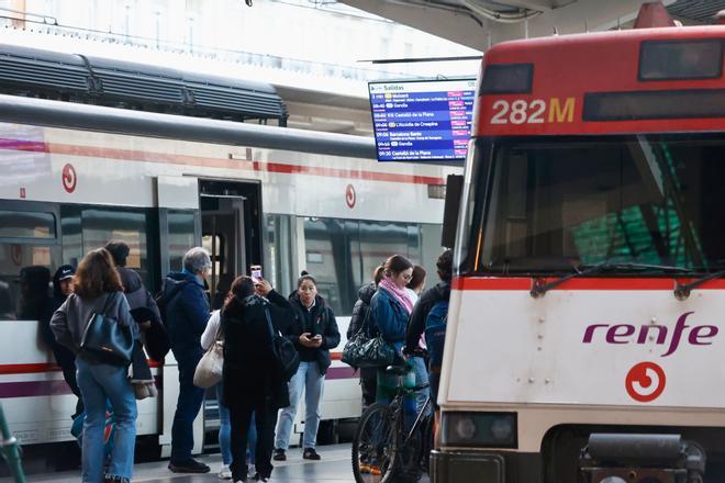 Primera jornada de la huelga de maquinistas en València