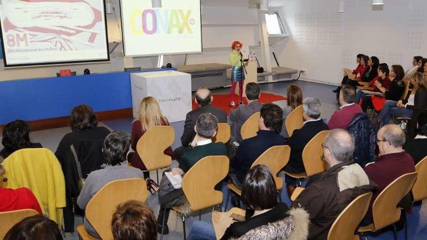 Acto organizado ayer por la Universidad de Vigo con motivo del Día Internacional de la Mujer. // A. Villar