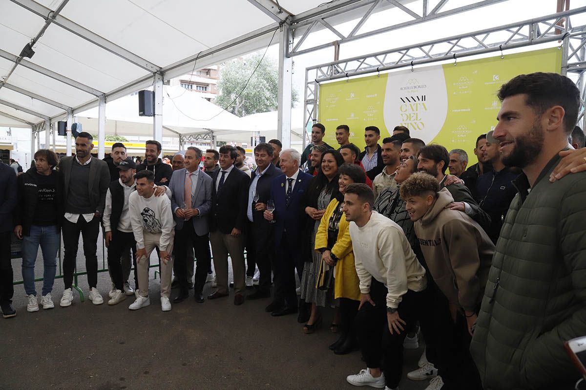 El Córdoba CF celebra el ascenso con un copa de Montilla Moriles en la Cata