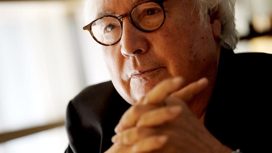 Manuel Castells, exministro de Universidades: &quot;No estoy muy alarmado, lo estaría si pensara que el conflicto entre Podemos y Sumar es irresoluble&quot;