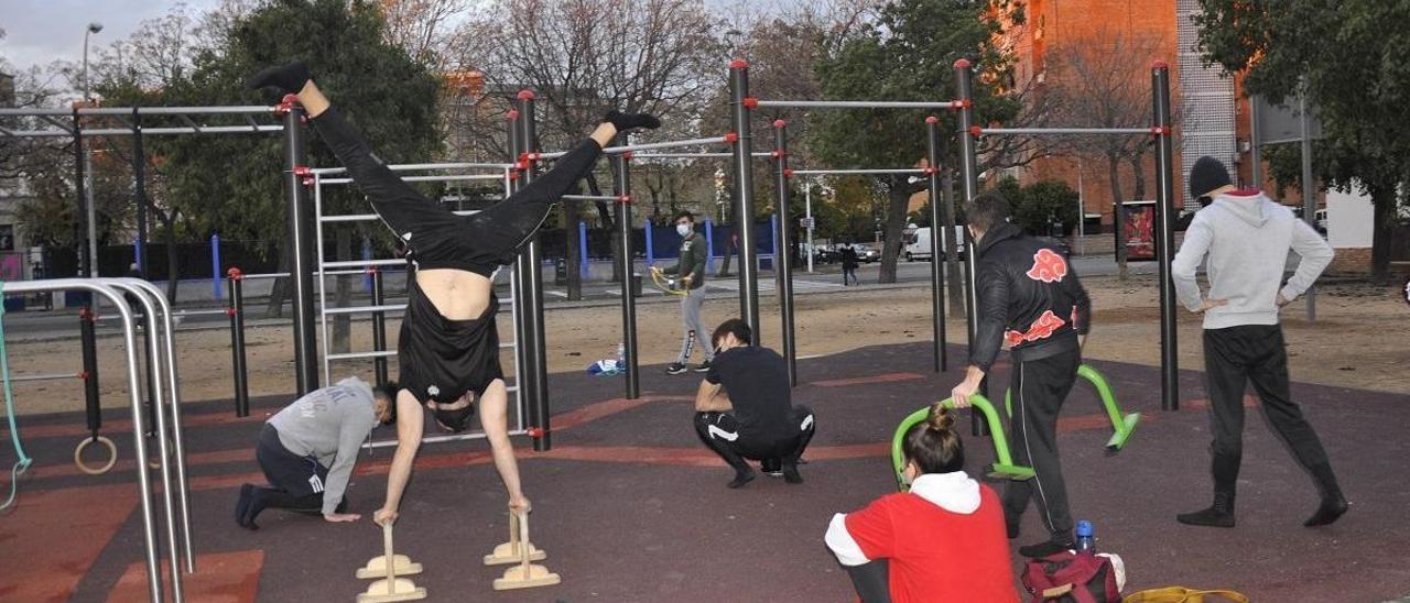 Parque para la práctica del 'street workout' en el barrio de la Fuensanta.