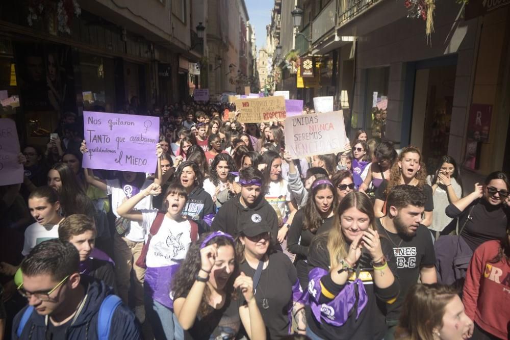 La feministas calientan motores antes de la manifestación del 8-M en Murcia