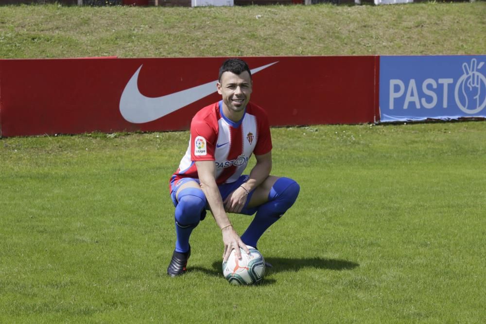 Presentación de Javi Fuego con el Sporting