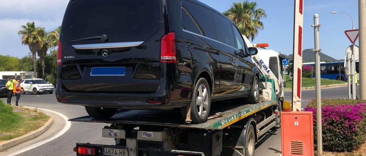 Imagen de un taxi ilegal pillado hace unas semanas