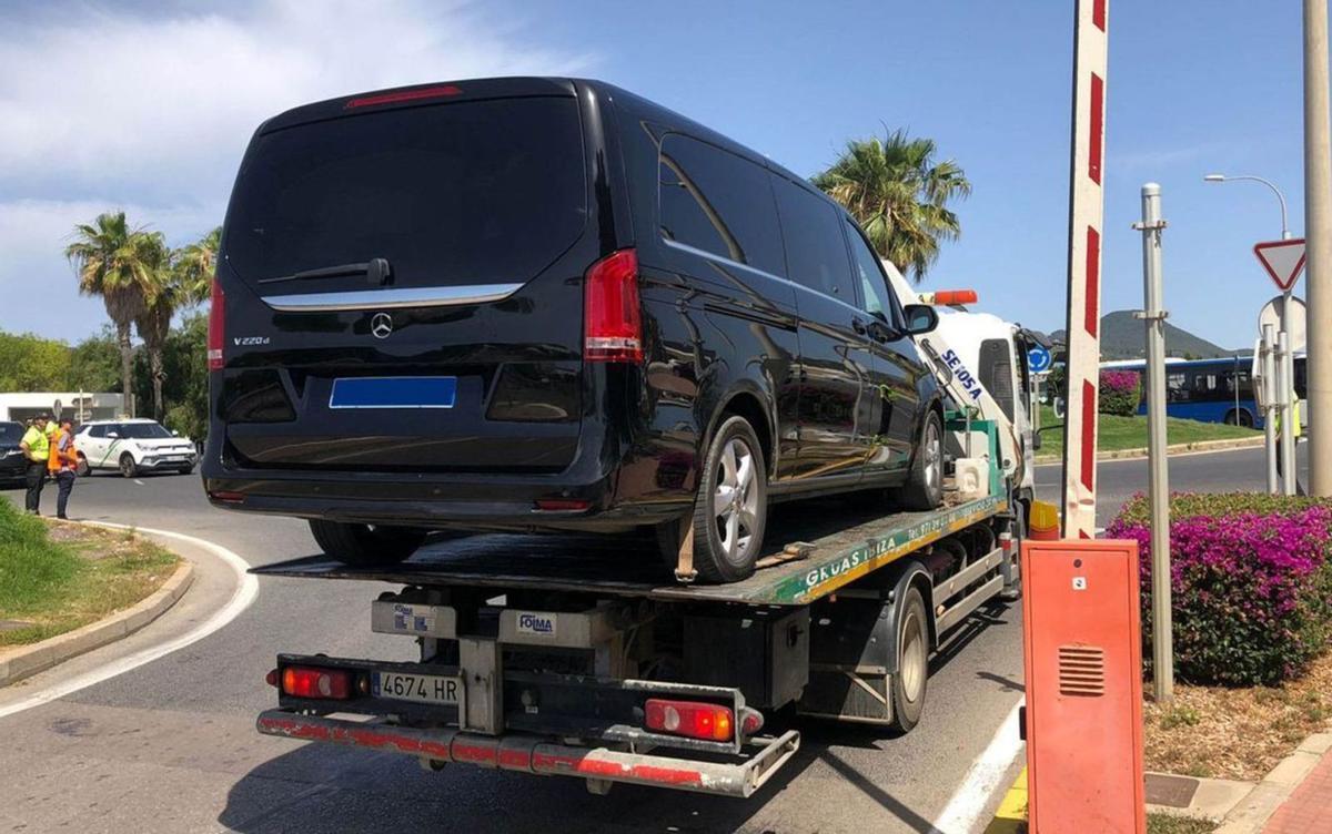 Imagen de un taxi ilegal pillado hace unas semanas