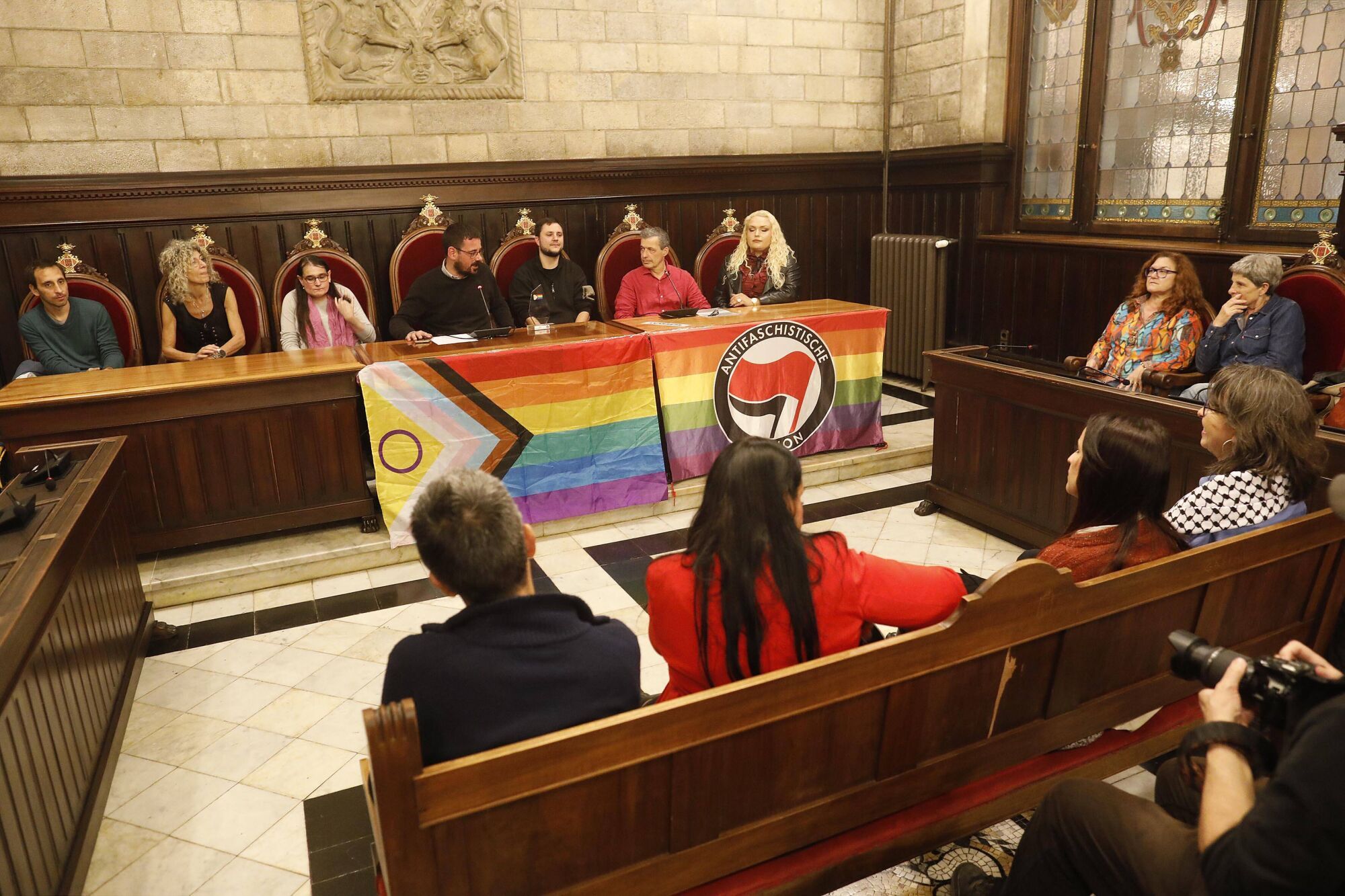 Girona. Ajuntament. Lliurament del premi Girona Orgullosa a Laia Cruañas Mateu. Lluc Salellas.