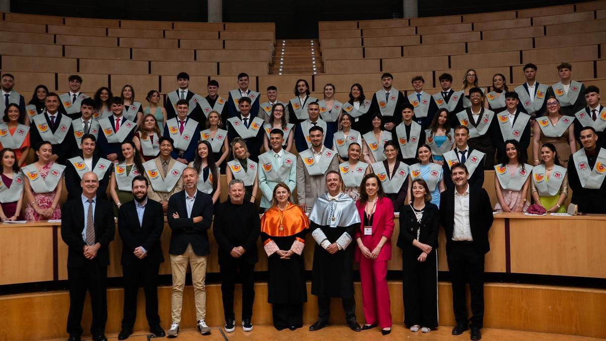 18 05 26 graduación periodismo