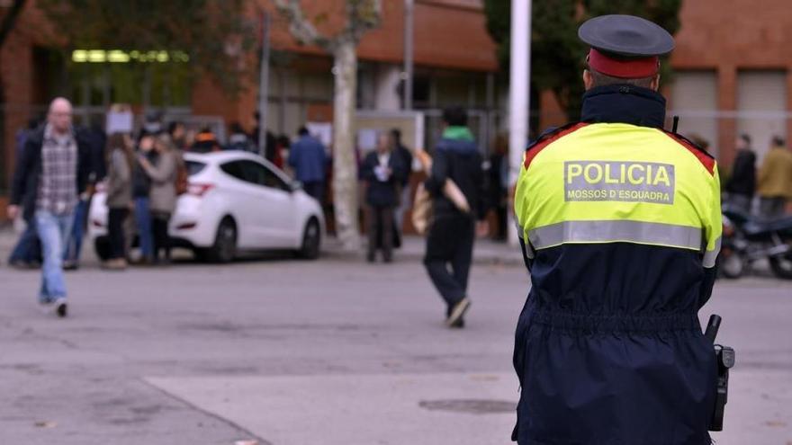 La FaPaC denuncia &quot;injerencia policial&quot; en los colegios