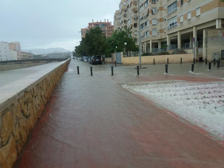 Los vecinos de Gran Vía Sur denuncian un tercer vertido de aguas fecales a causa de la lluvia