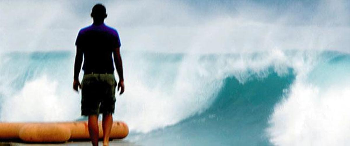 Olas en la Playa de Las Canteras.