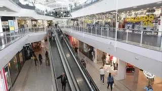 ¿Qué centros comerciales y supermercados abren en Córdoba por San Rafael?