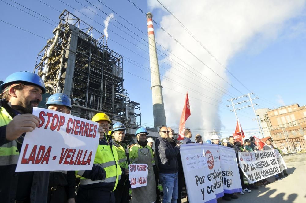 Protestas de los trabajadores de Lada por el futuro de la térmica