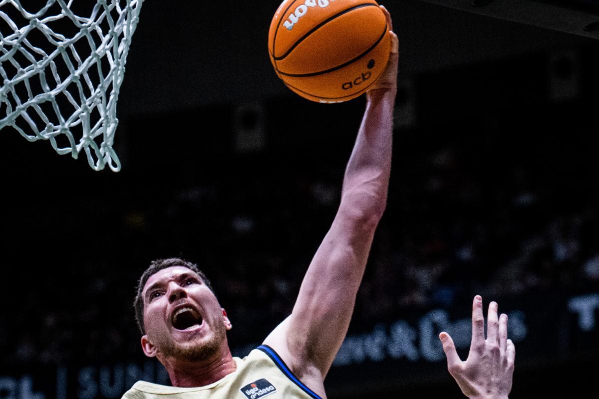 Joel Parra fue el mejor azulgrana en Badalona