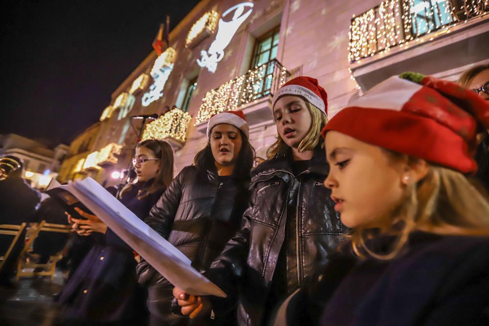 Blanca y luminosa Navidad en Orihuela