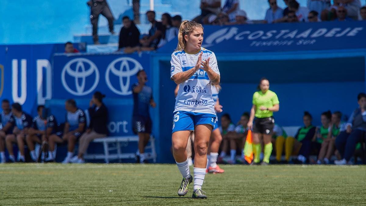 Claudia Iglesias ‘Bicho’ en la goleada del Costa Adeje Tenerife Egatesa ante el Espanyol