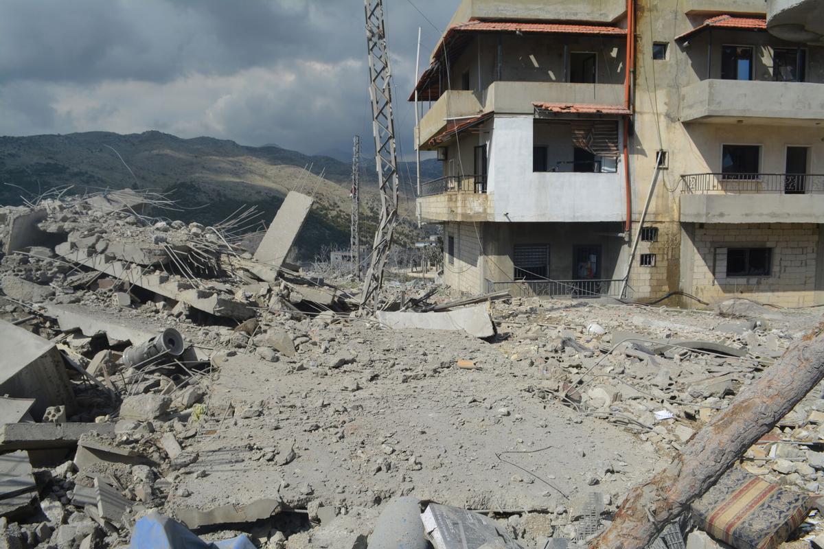 Daños provocados por bombardeos israelíes en la población de Meidoun, al sur del Líbano.