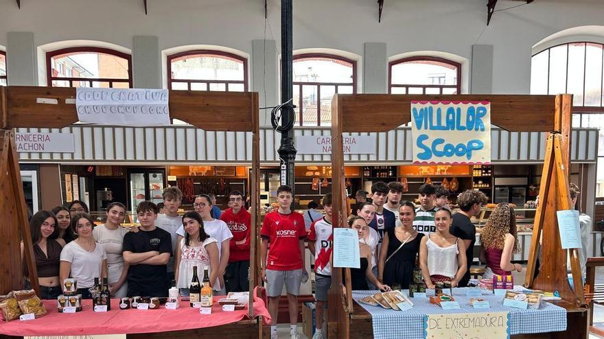 EN IMÁGENES: Cooperativas escolares en el mercado de abastos de Villaviciosa