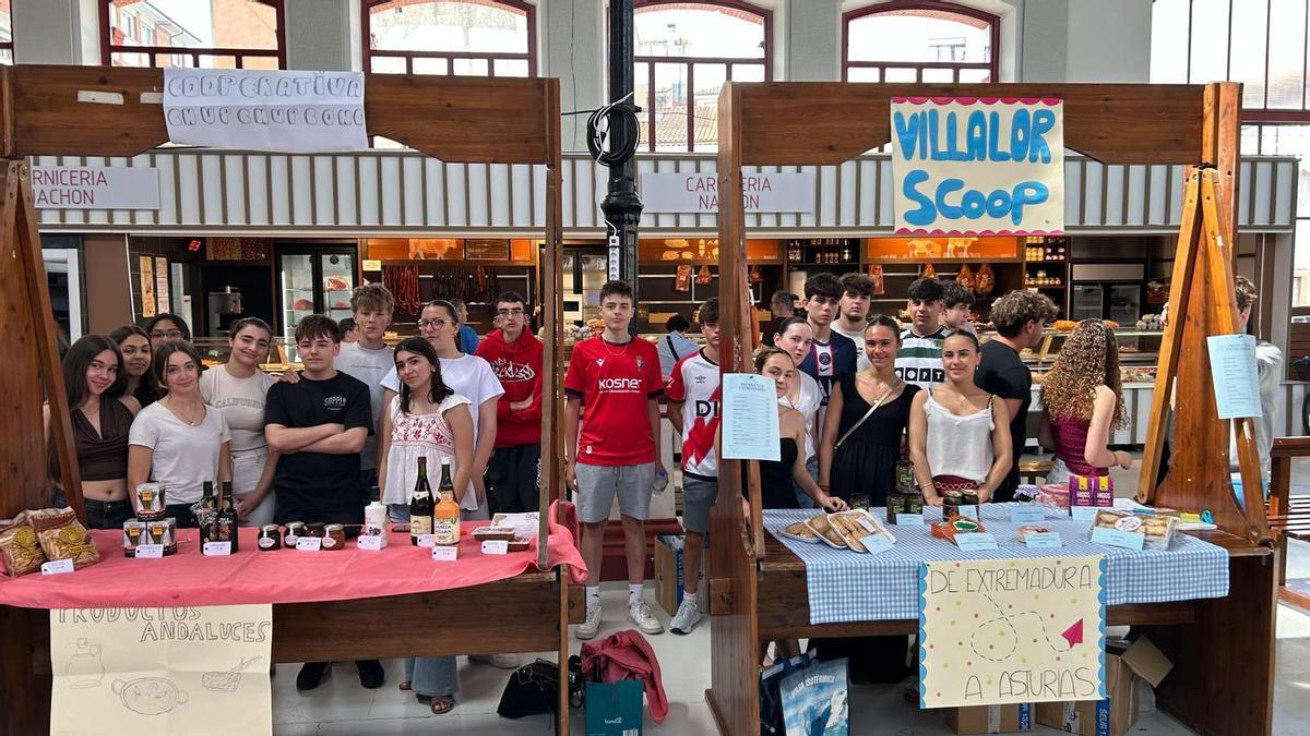 EN IMÁGENES: Cooperativas escolares en el mercado de abastos de Villaviciosa