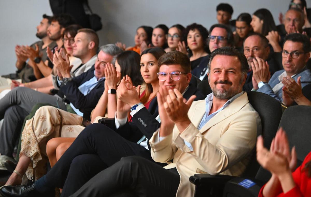 Gorka Chazarra, presidente de Conciénciate, junto a Pablo Ruz.