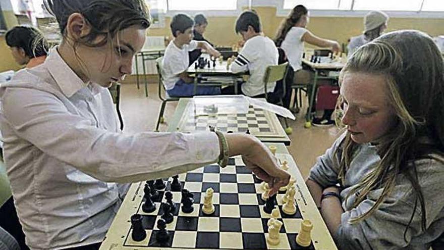 El ajedrez entra en trece colegios de las islas como herramienta pedagógica