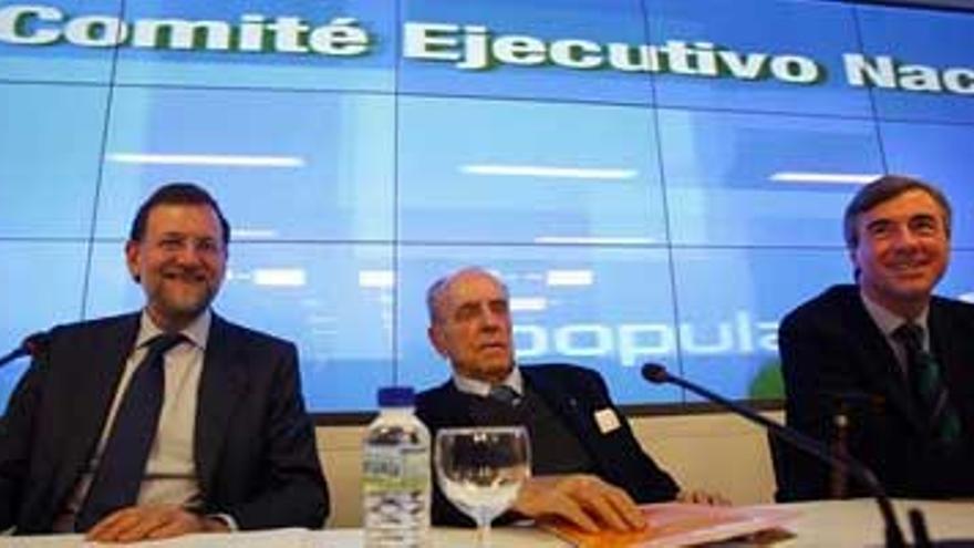 Rajoy convoca congreso para ser candidato del PP por tercera vez