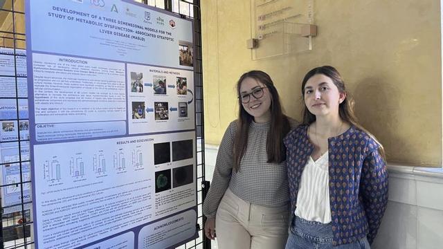 Jóvenes investigadoras del centro Zalima. | CÓRDOBA