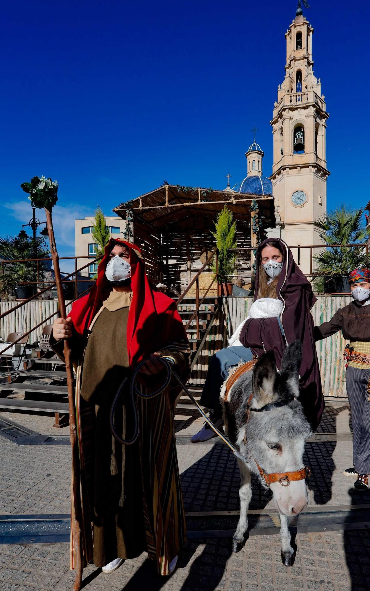 Alcoy da el pistoletazo de salida a su Trilogía del Nadal con el desfile de les Pastoretes