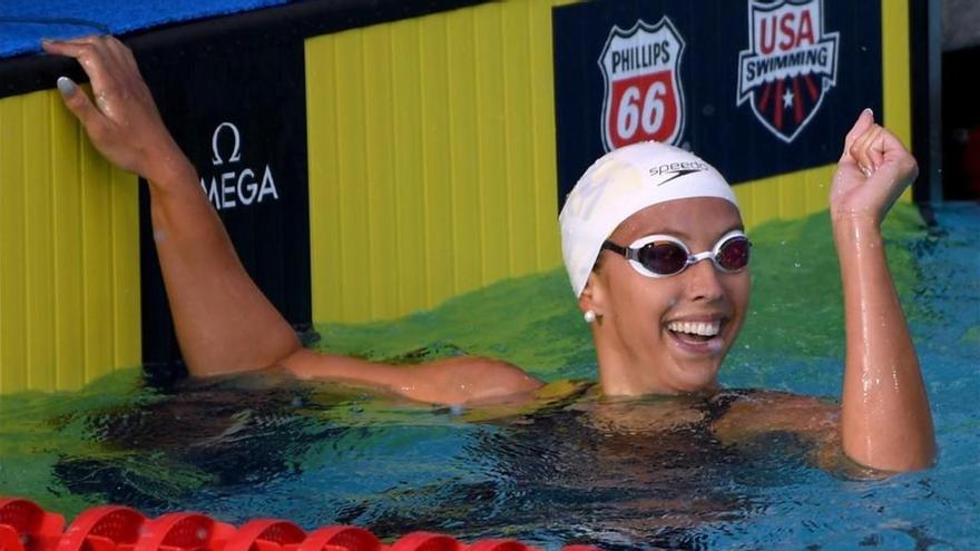 Kathleen Baker acaba con el récord mundial de 100 espalda