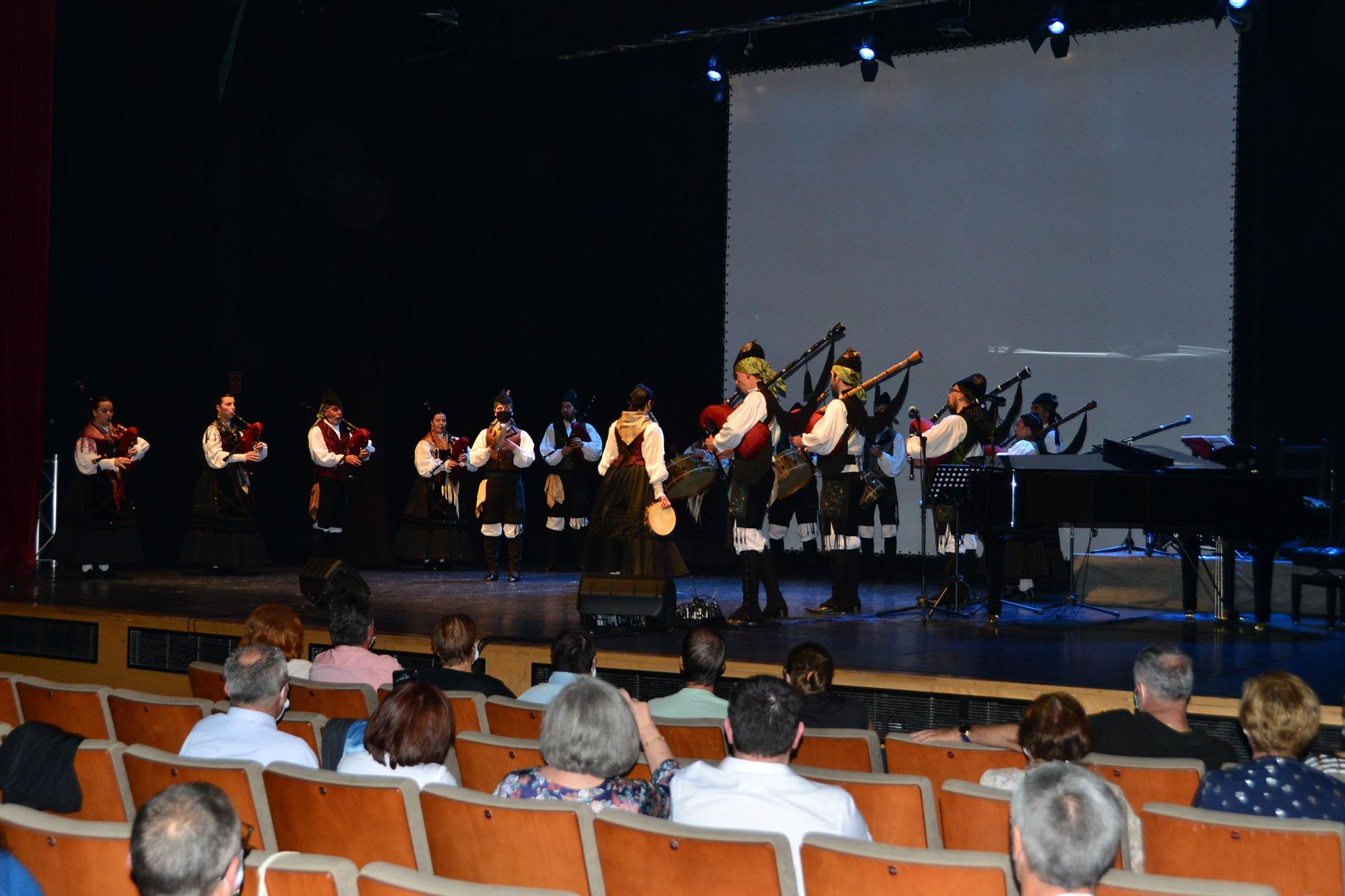 Actuación de la Banda de Gaitas Tromentelo.