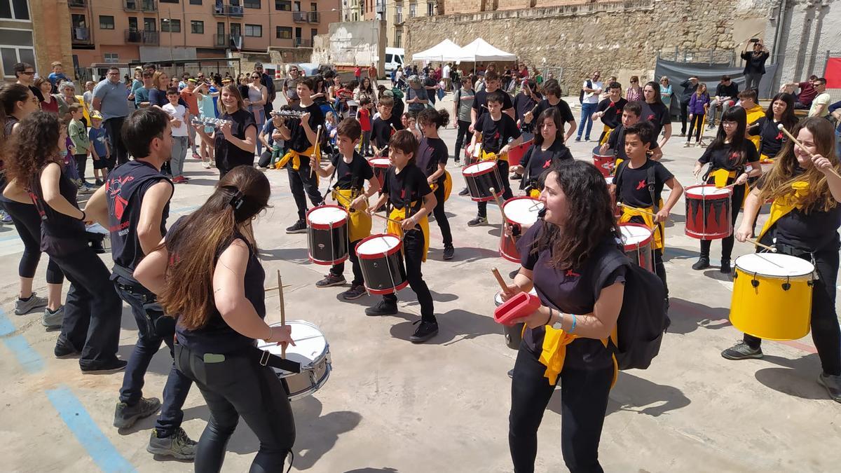 Tabalons de Xàldiga a l&#039;Anònima durant la festa del 45è aniversari