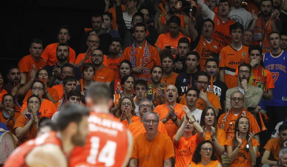 Así fue la caldera taronja de La Fonteta