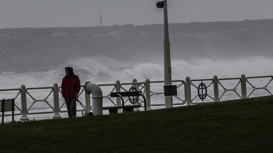 Asturias, a expensas de la borrasca &quot;Diana&quot;