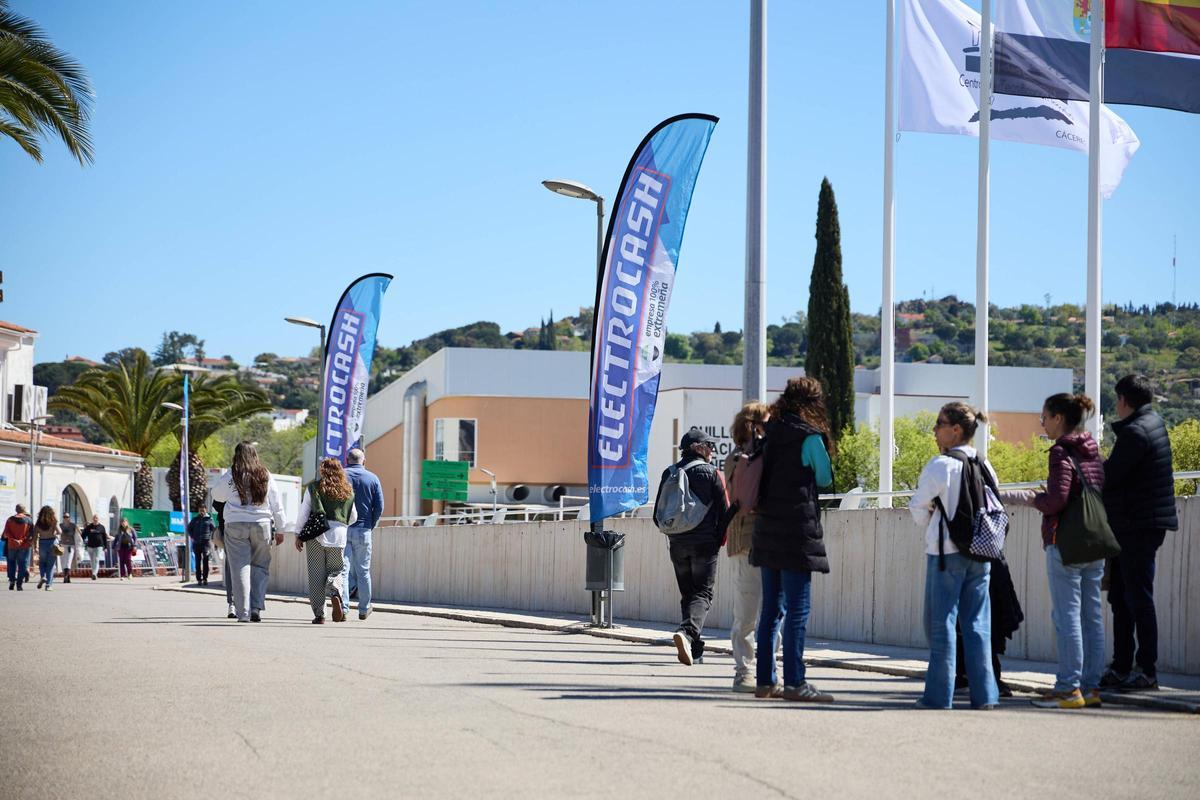 FOTOGALERÍA. Ambiente en Cáceres en la Copa de España de Escalada
