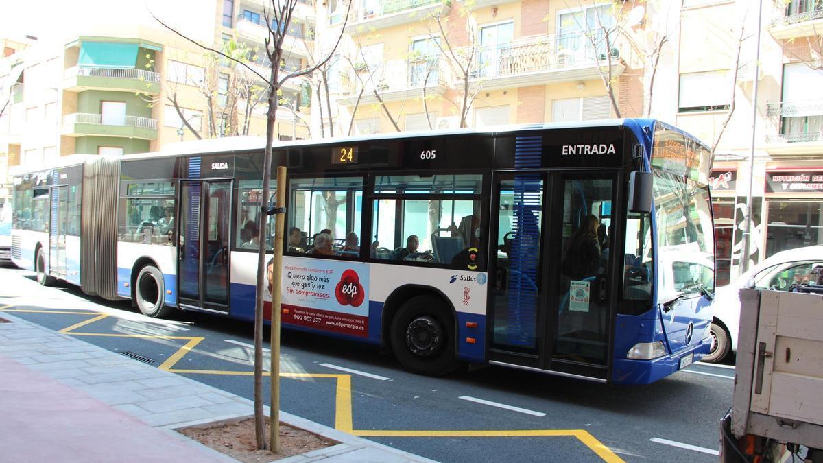Un autobús urbano en San Vicente