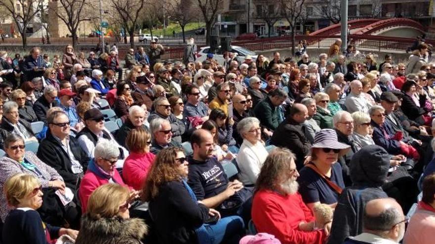 Públic assitent al concert de la banda musical de Vilafamés.