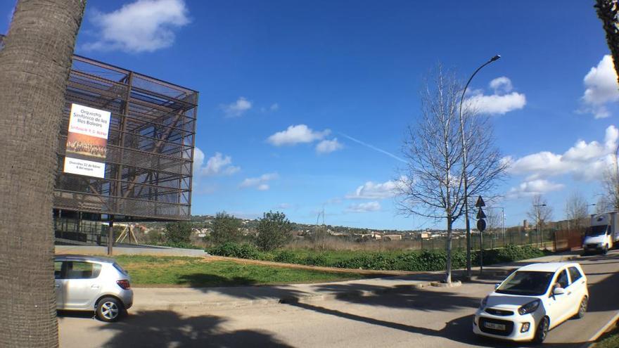 Espacio donde se construirÃ¡ el nuevo ambulatorio, muy cerca del hospital comarcal.