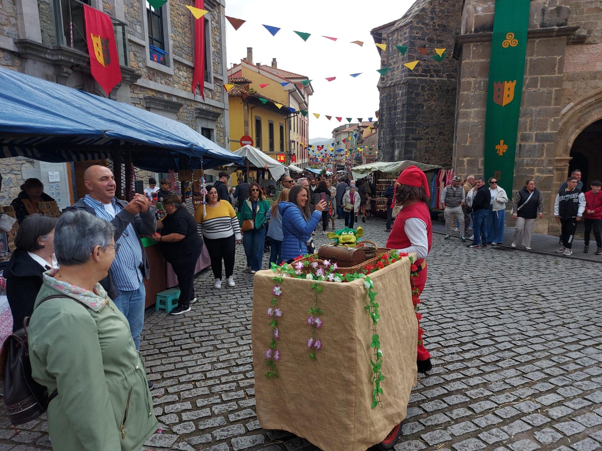 En imágenes: Domingo de lleno en la Feria Medieval de Salas