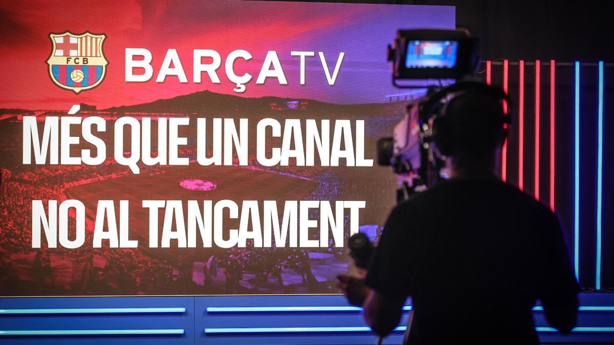 Imagen en señal de protesta que podía leerse en uno de los estudios desde donde se ha venido emitiendo Barça TV