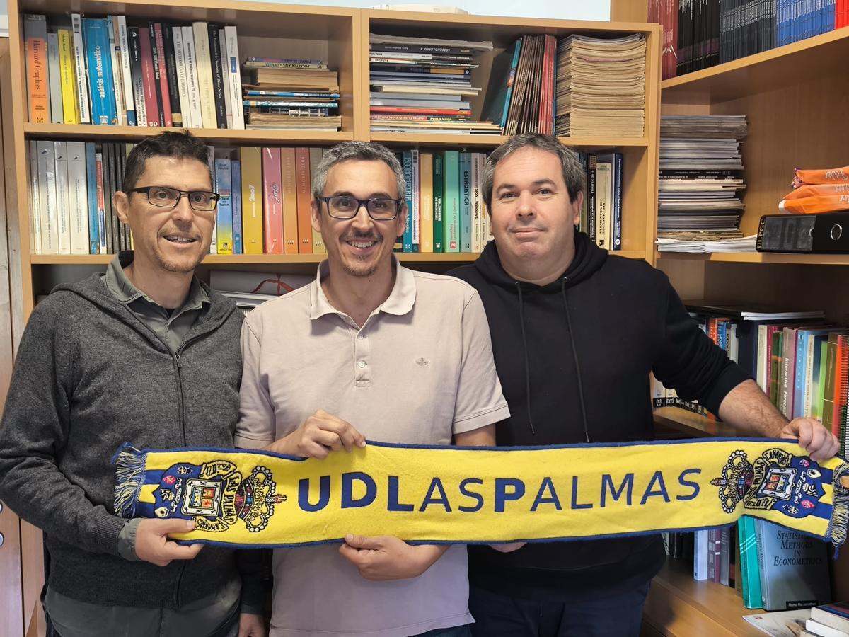 De izquierda a derecha, Jaime Pinilla, Christian González y Miguel Ángel Negrín.