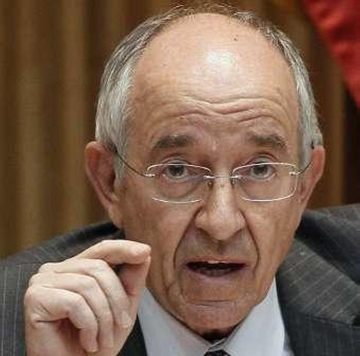 Las antiguas cúpulas del Banco de España y de la CNMV, imputadas por el 'caso Bankia'
