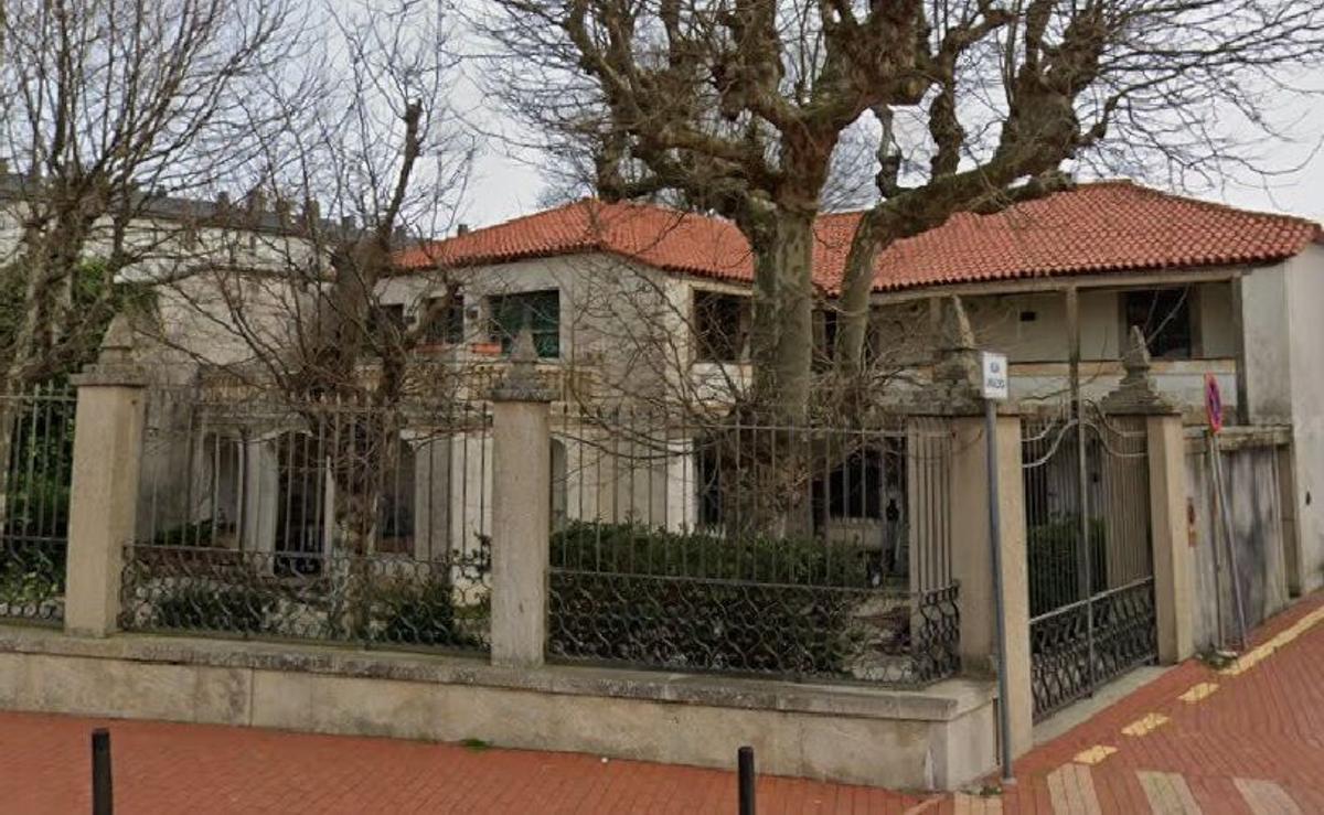 Vista del Pazo de Mera y sus jardines.