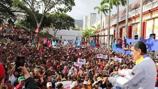 Maduro tilda de "vergüenza" a la UE y a Borrell