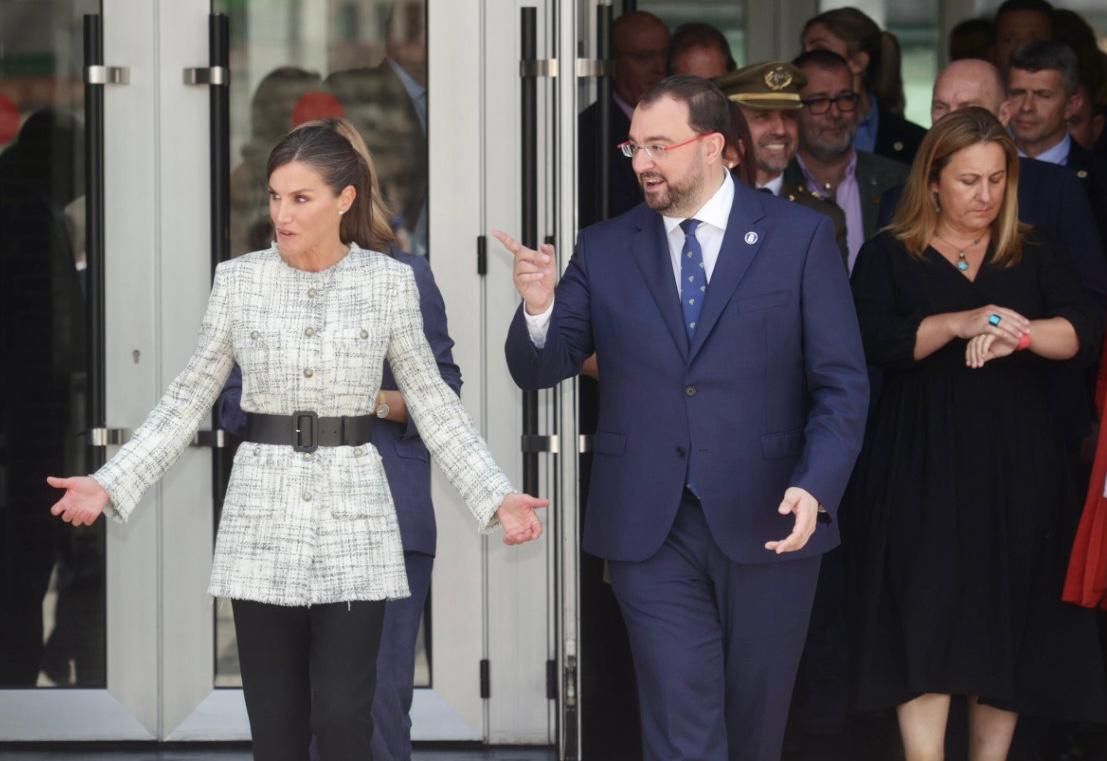 La Reina Letizia inaugura el curso de FP en el Cislan de Langreo