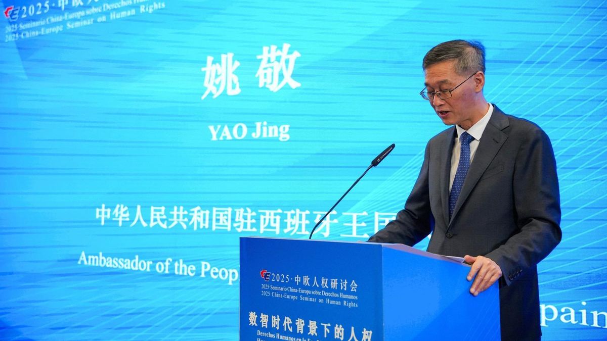 El embajador de la República Popular China en España, Yao Jing, durante su intervención en el encuentro.