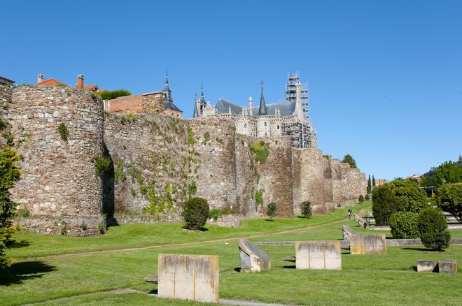 Las cinematográficas murallas medievales de Astorga