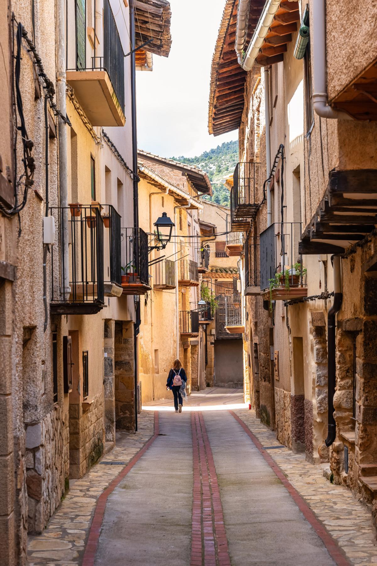 Las calles adoquinadas de Beceite son un entramado de paisaje medieval